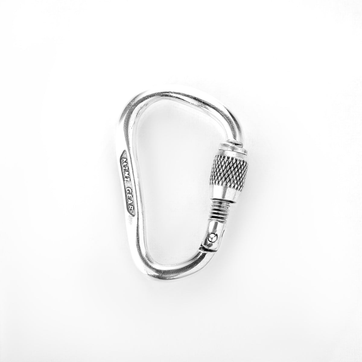 Seitliche Ansicht: MiniGear Keylock-Karabiner-Armband aus 925er Sterlingsilber auf weißem Hintergrund