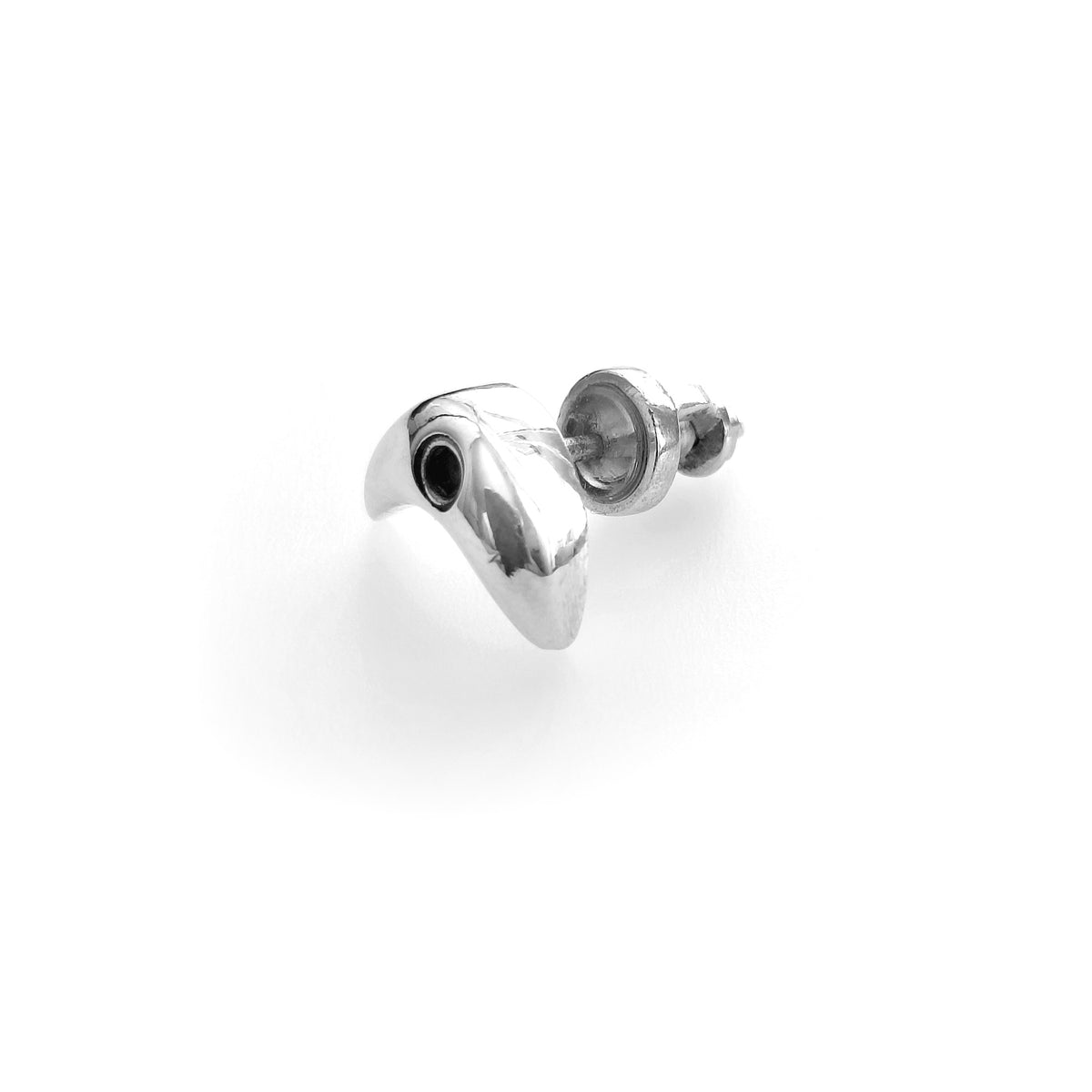 Weitere Produktansicht: MiniGear Sloper-Griff-Ohrstecker aus 925er Sterlingsilber auf weißem Hintergrund